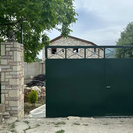 Traditional Stone House With A View Of The River And The Mountain Appartement *
